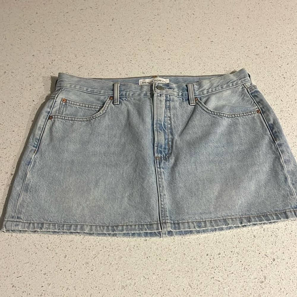 Denim Forum Skirt from Aritzia - NEVER WORN
